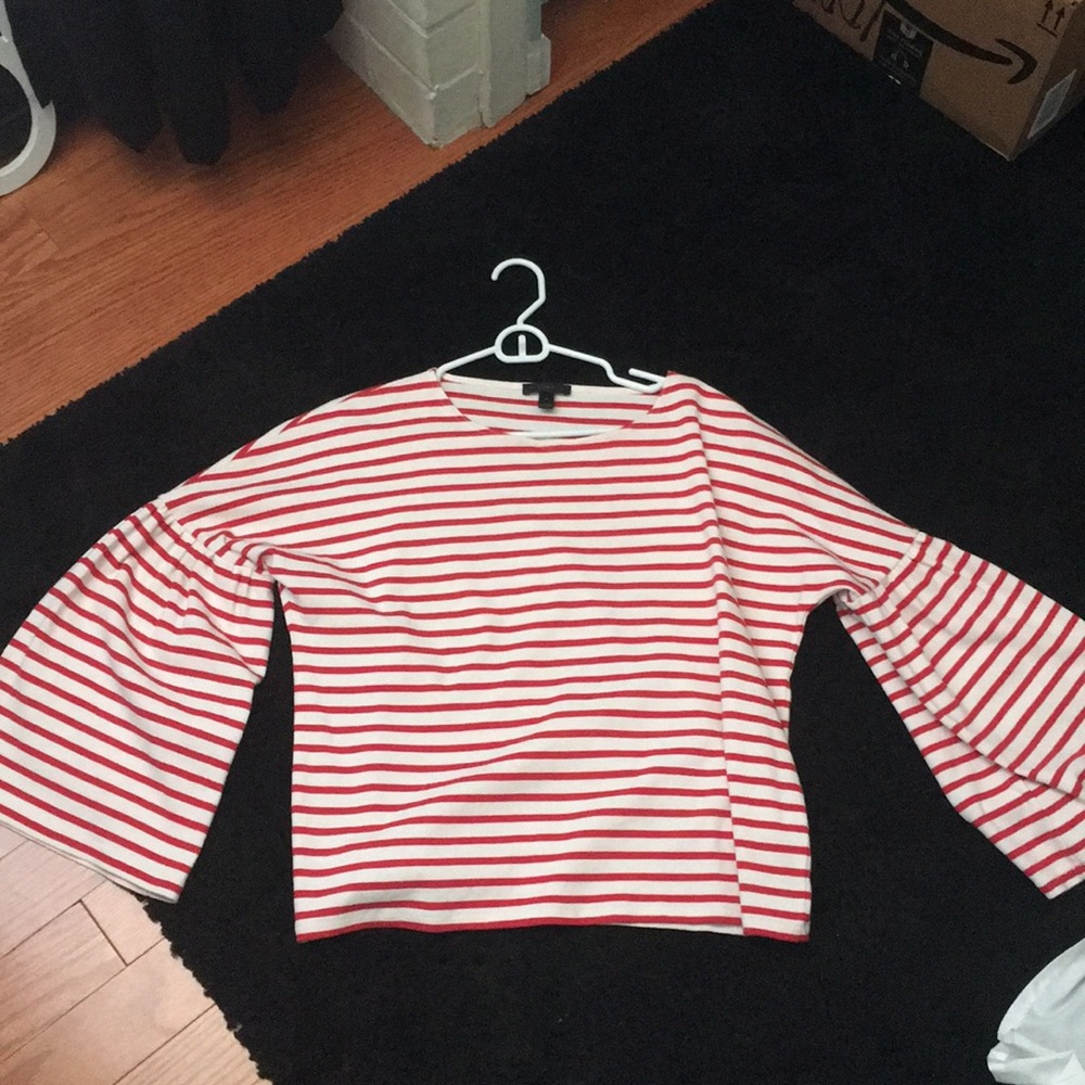 Bell sleeve top